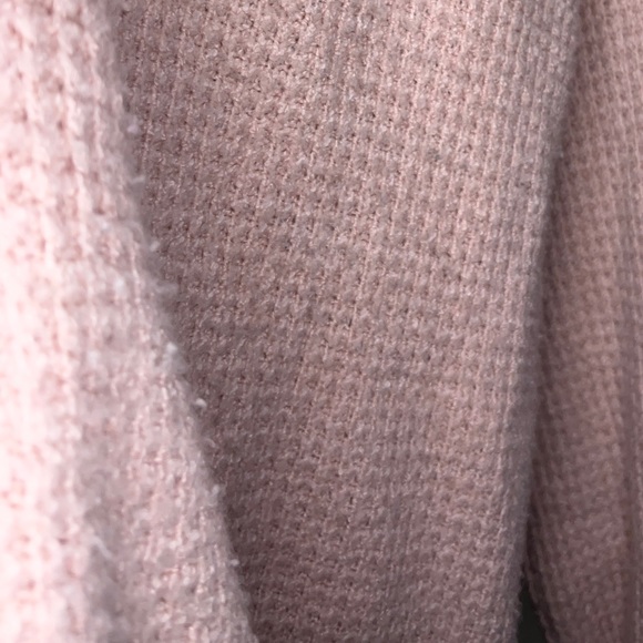 American Eagle Pastel Pink Waffle Knit Crew Neck Sweater Comfy Sleeves - Picture 3 of 5